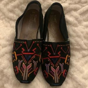 Embroidered Toms size 8
